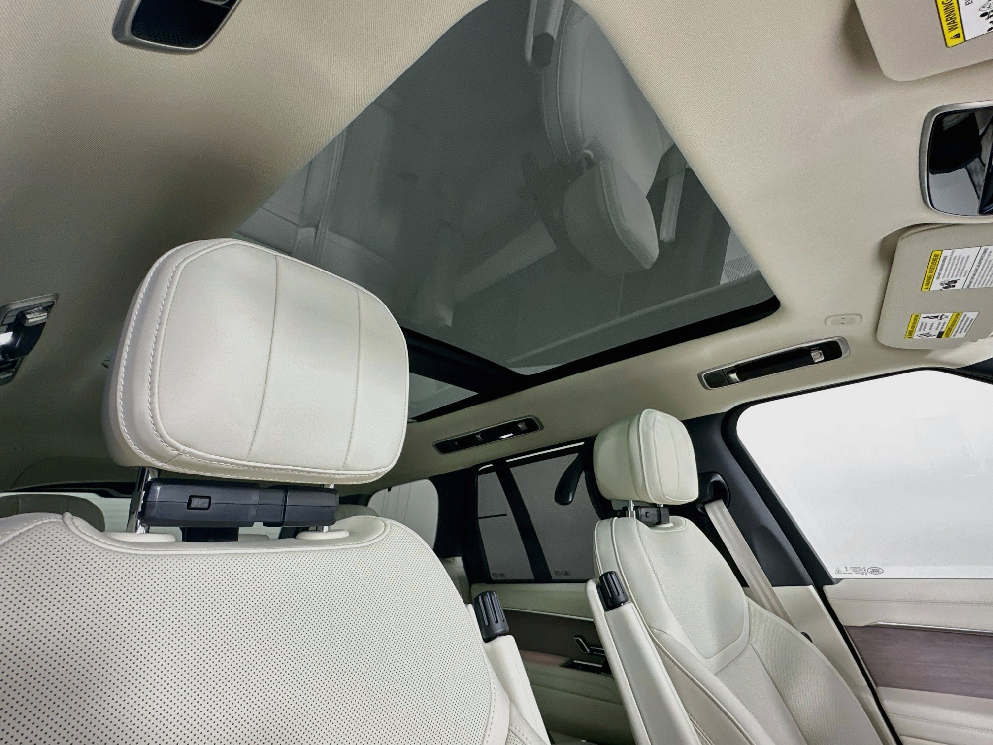 New 2026 Land Rover Range Rover SE AWD/4WD image 19