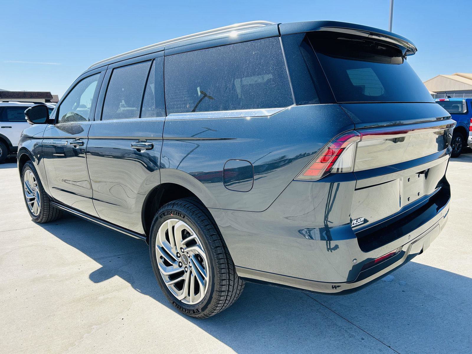 New 2026 Lincoln Navigator Reserve image 52