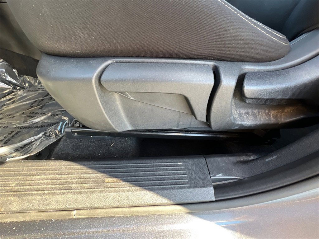 Used 2023 Nissan Rogue S image 25