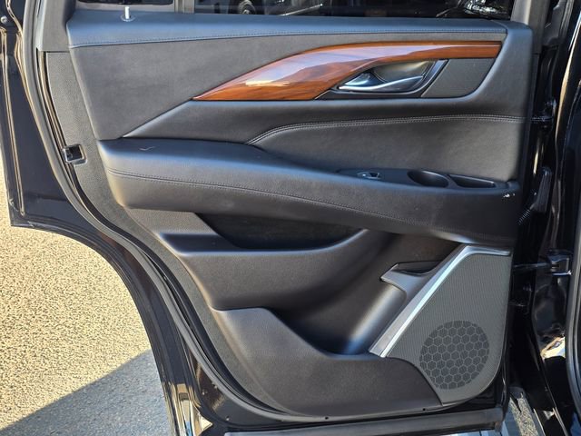 Used 2019 Cadillac Escalade Premium Luxury AWD/4WD image 24