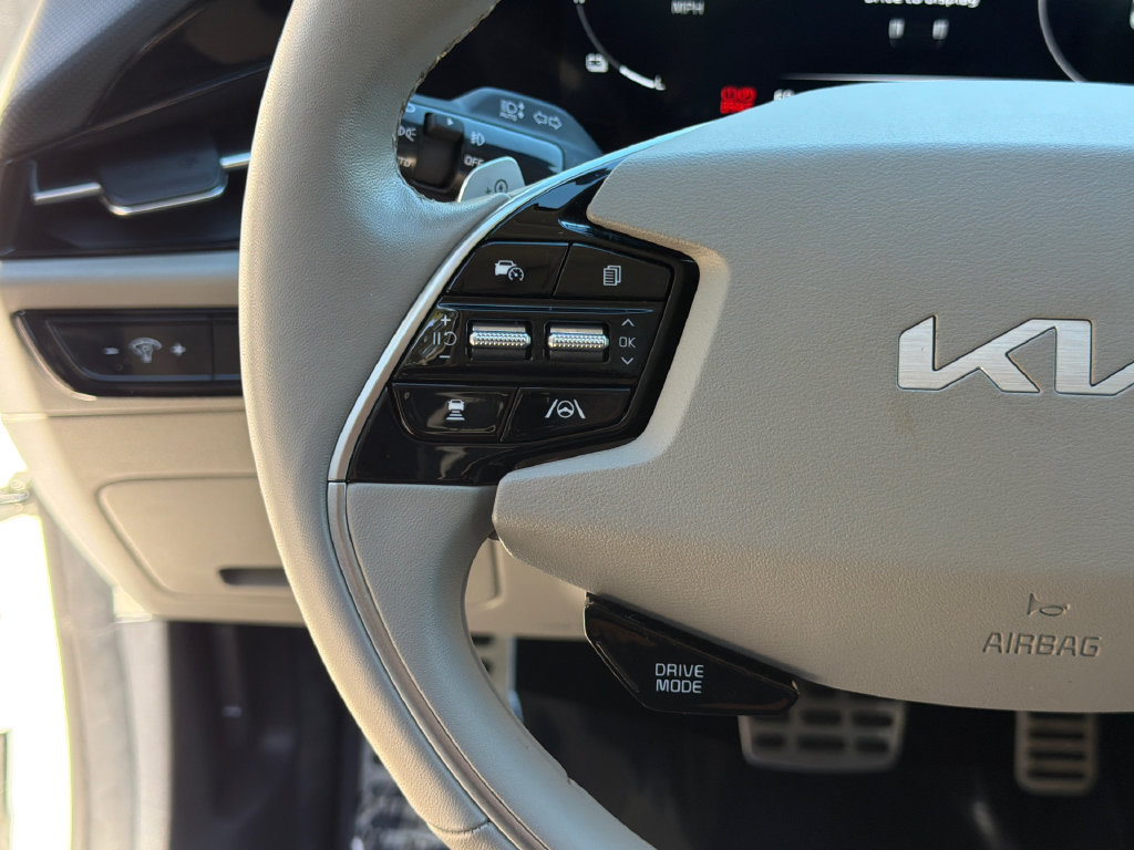 Used 2024 Kia Niro Wave w/ Wave Preserve Package FWD image 28