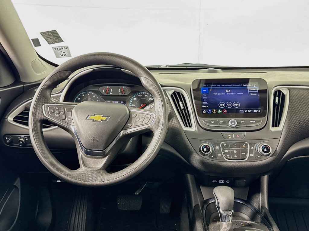 Used 2024 Chevrolet Malibu LT FWD image 24