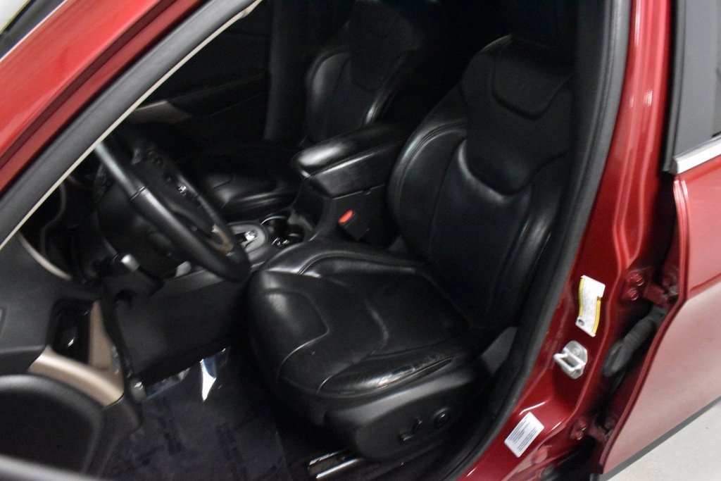 Used 2017 Jeep Cherokee Limited image 13