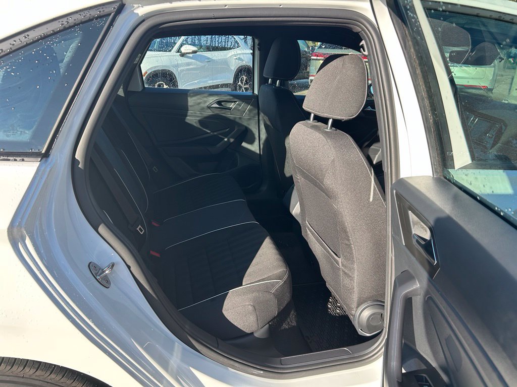 Certified 2024 Volkswagen Jetta Sport FWD image 39