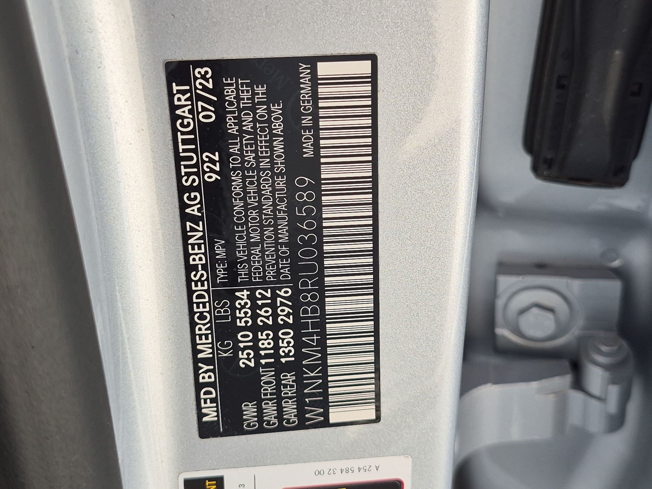 Used 2024 Mercedes-Benz GLC 300 4MATIC image 23