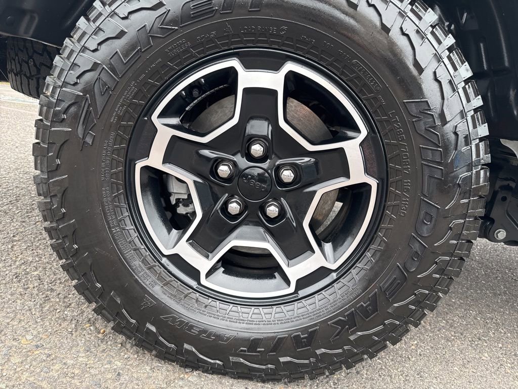 Used 2023 Jeep Gladiator Mojave w/ LED Lighting Group image 10