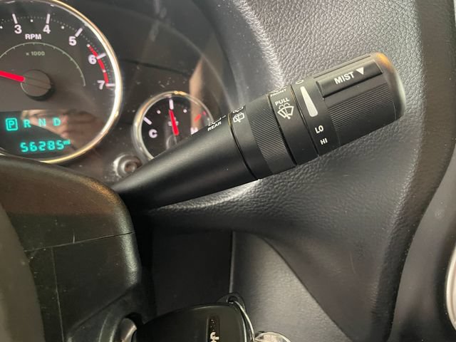 Used 2018 Jeep Wrangler Unlimited Sahara w/ Connectivity Group AWD/4WD image 16