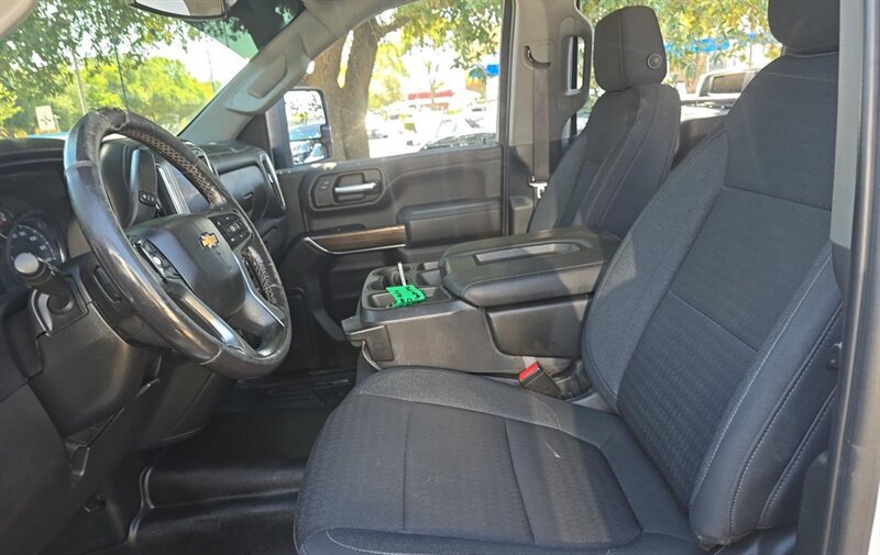 Used 2022 Chevrolet Silverado 3500 LT w/ Convenience Package AWD/4WD image 5