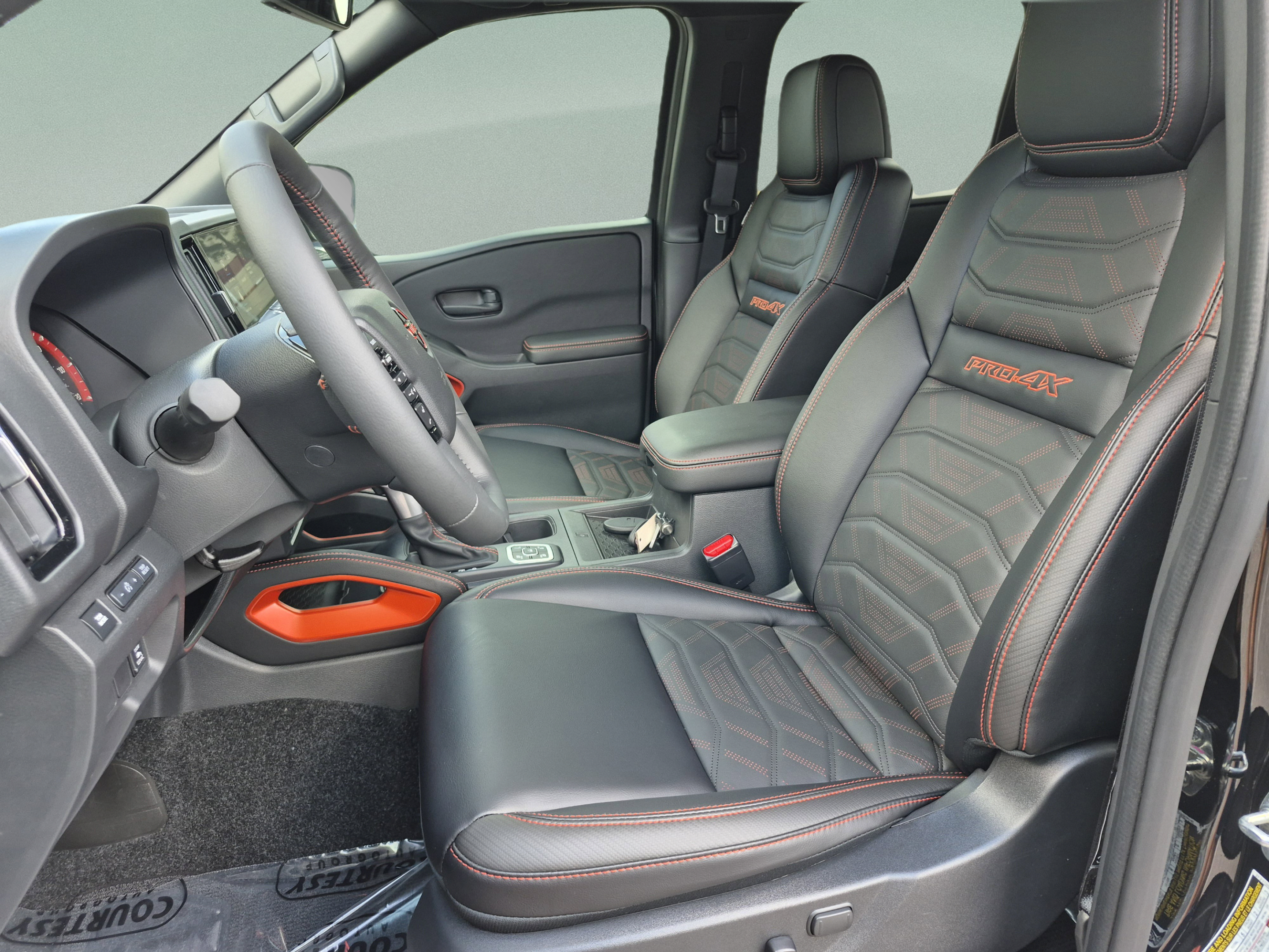 New 2026 Nissan Frontier PRO-4X w/ Pro Premium Package AWD/4WD image 19
