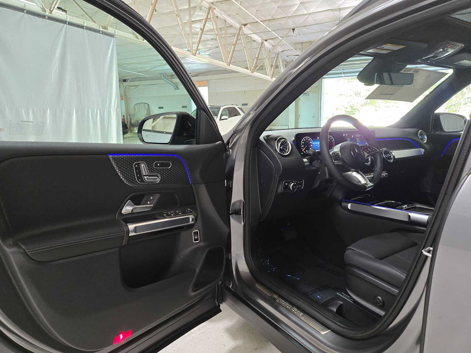 New 2026 Mercedes-Benz GLB 250 4MATIC image 19