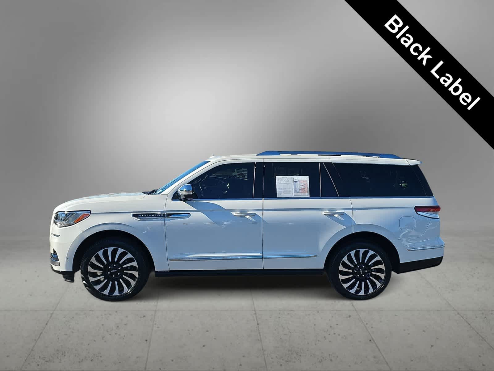 Used 2024 Lincoln Navigator Black Label AWD/4WD image 5