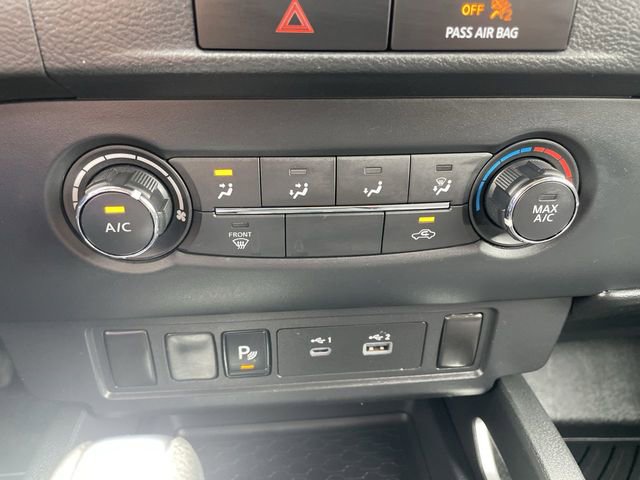 Used 2022 Nissan Frontier SV w/ Technology Package RWD image 33