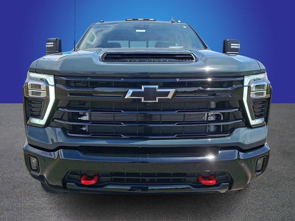 Used 2025 Chevrolet Silverado 2500 LTZ w/ LTZ Plus Package AWD/4WD image 2