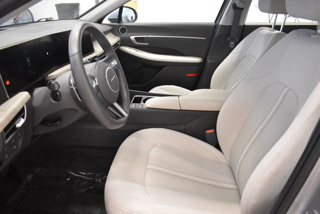 Used 2025 Hyundai Sonata SEL FWD image 21