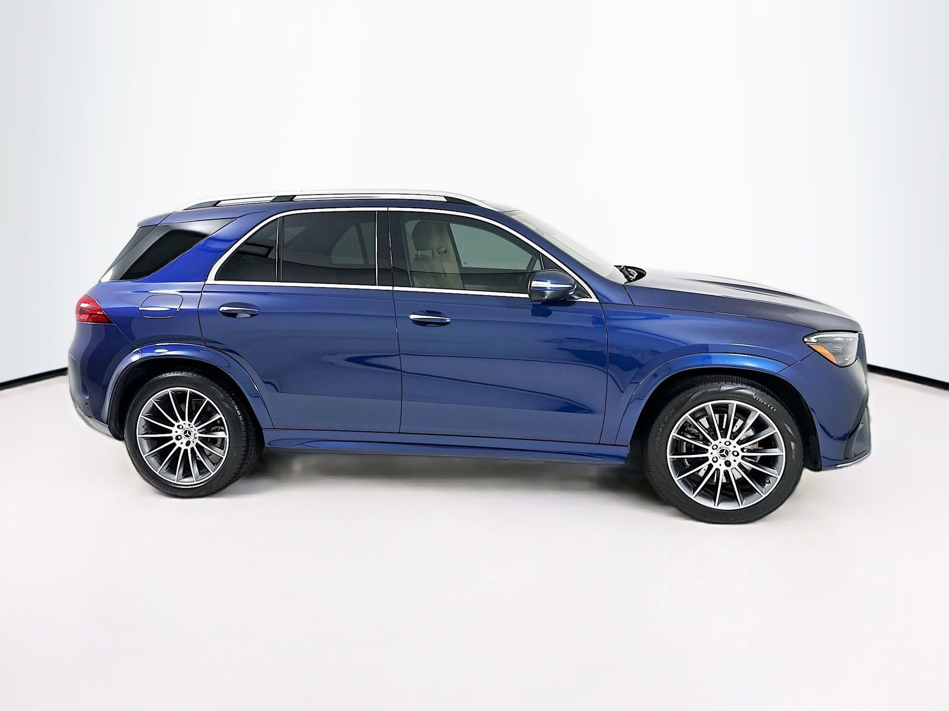 Certified 2024 Mercedes-Benz GLE 450 4MATIC image 9
