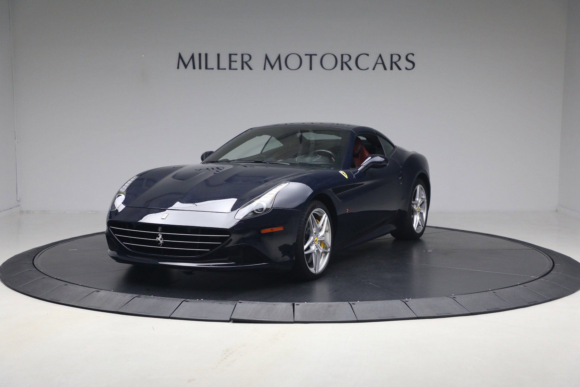 Certified 2016 Ferrari California T RWD image 23