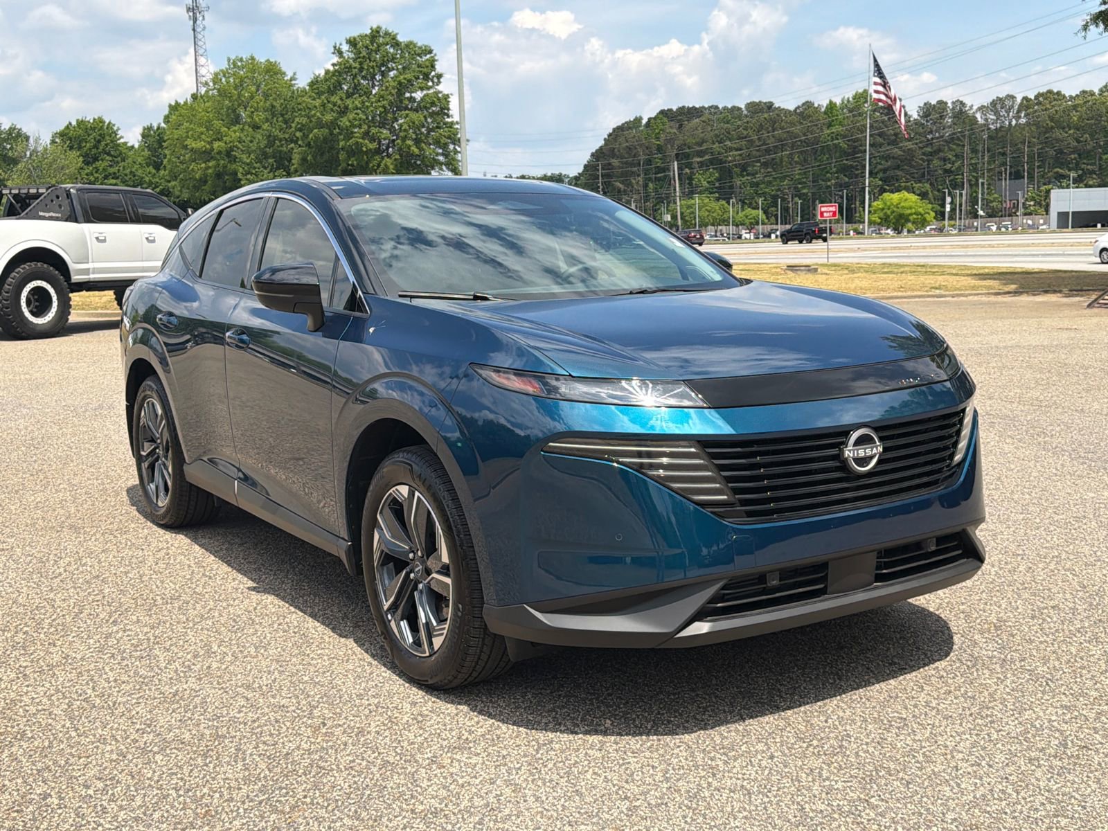 Certified 2025 Nissan Murano SL w/ Cargo Package AWD/4WD image 3