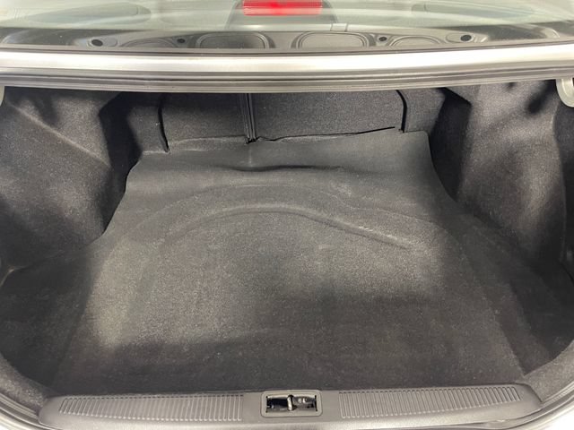 Used 2003 Hyundai Elantra GLS FWD image 12