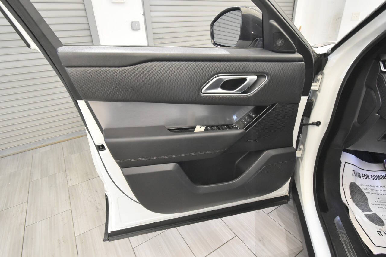 Used 2022 Land Rover Range Rover Velar R-Dynamic S AWD/4WD image 16