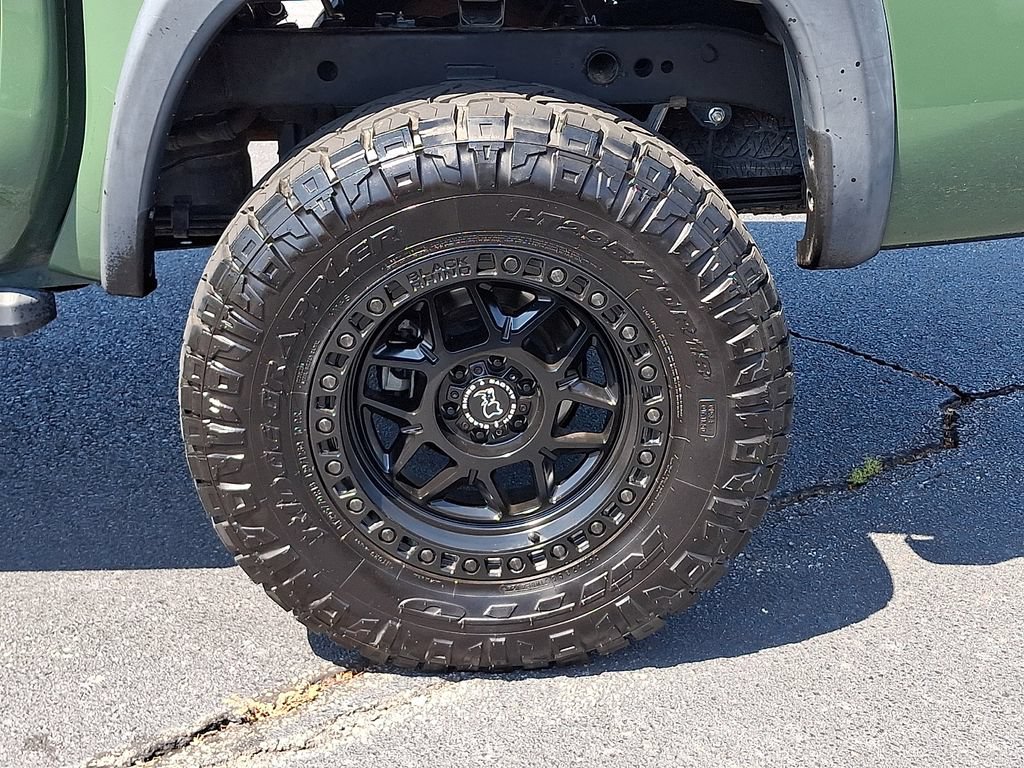 Used 2022 Nissan Frontier PRO-4X AWD/4WD image 8