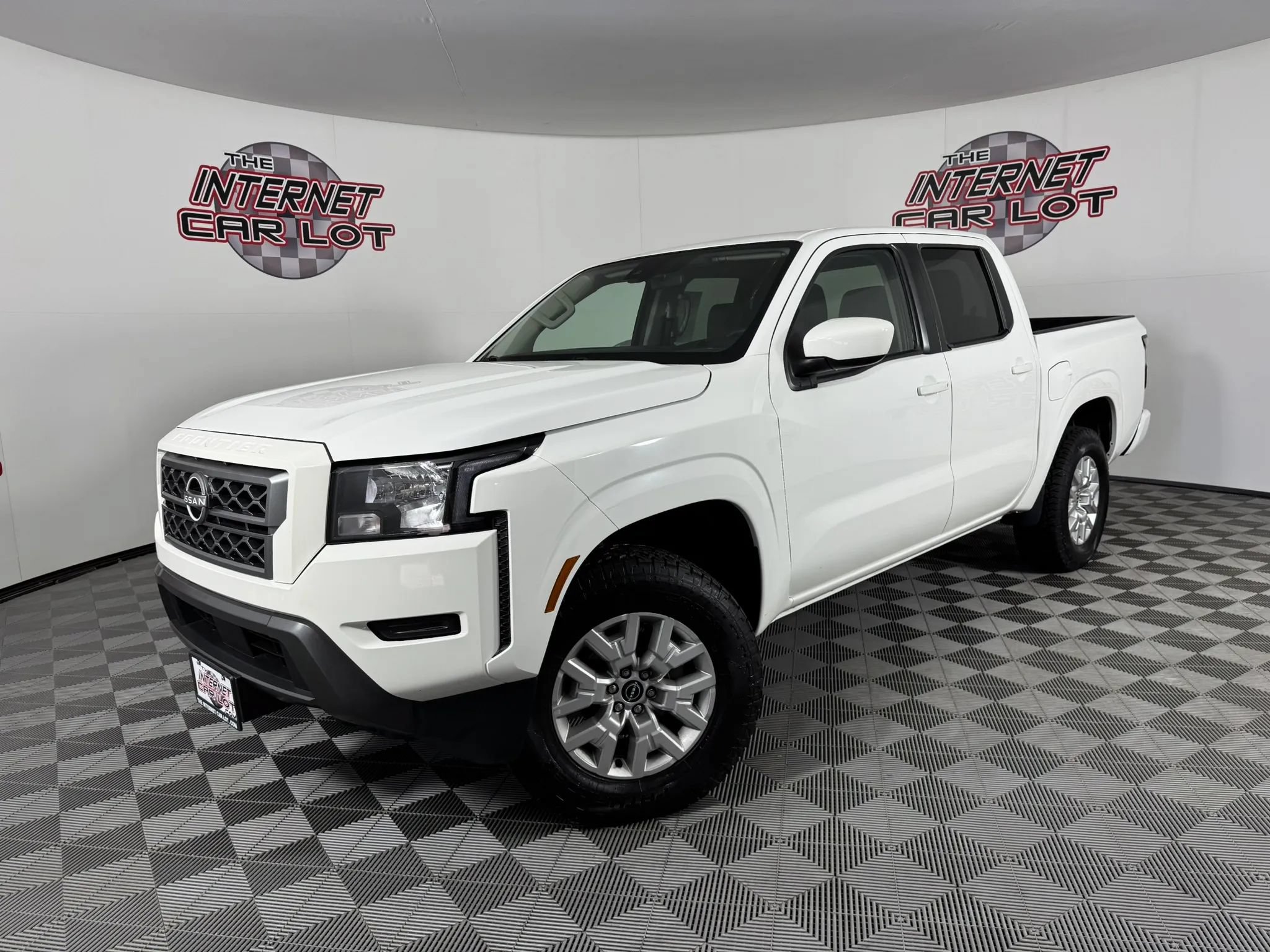 Used 2023 Nissan Frontier SV AWD/4WD image 1