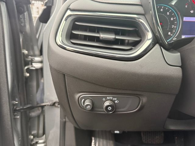 Used 2023 Chevrolet Equinox RS image 18