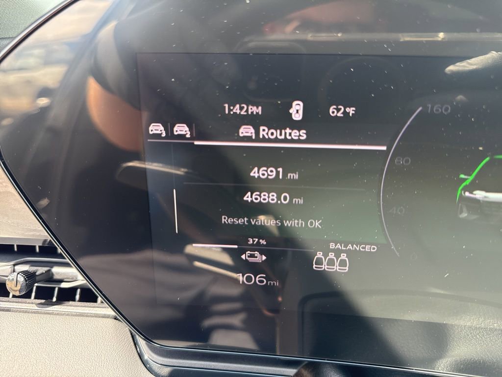 Used 2025 Audi A6 e-tron Premium Plus w/ Premium Plus image 16