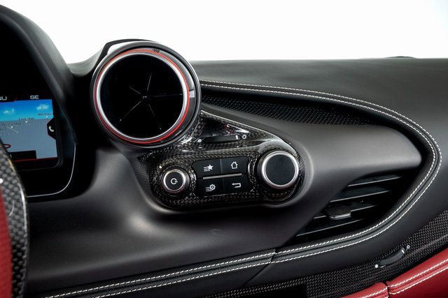 Used 2022 Ferrari F8 Tributo image 40