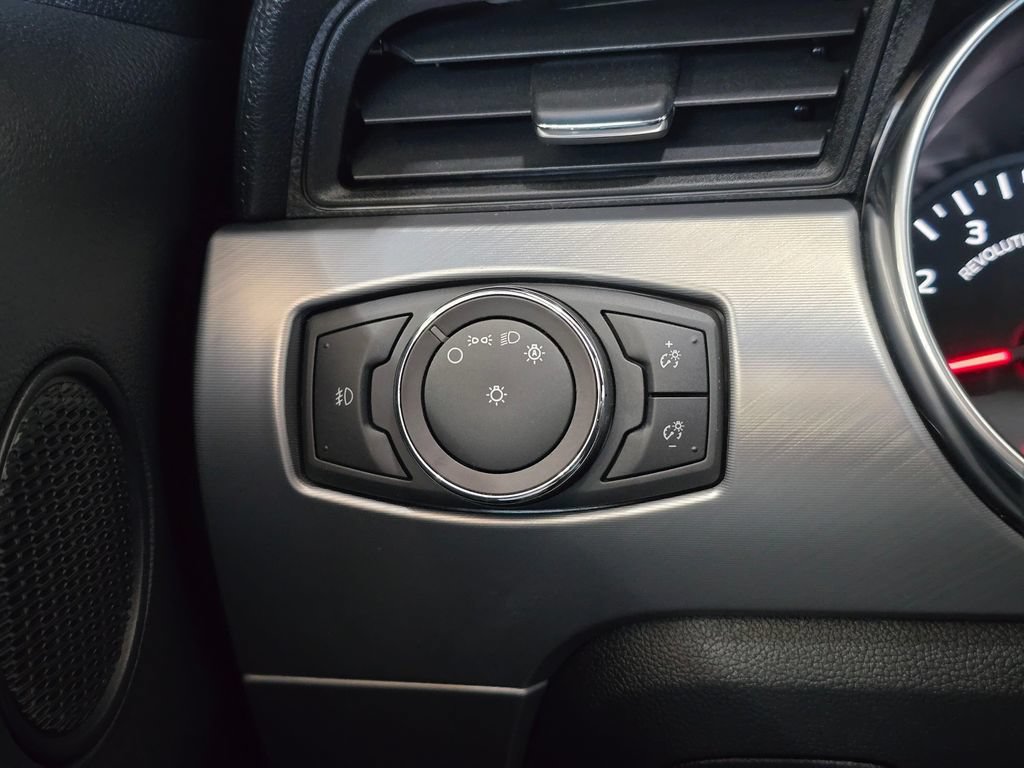 Used 2018 Ford Mustang GT Premium w/ Black Accent Package RWD image 19