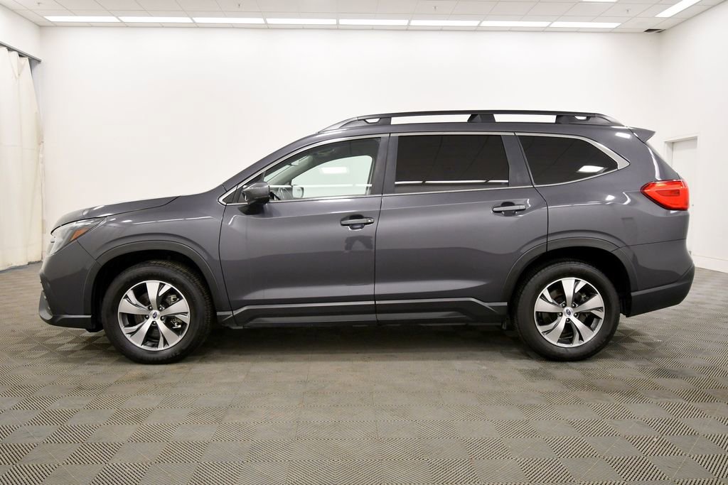 Used 2024 Subaru Ascent Premium w/ Convenience Package image 3