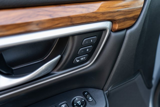 Used 2020 Honda CR-V Touring image 19
