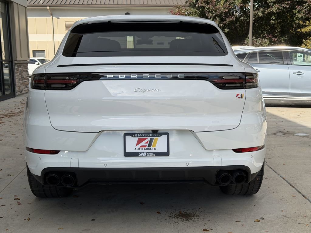Used 2022 Porsche Cayenne Coupe image 6