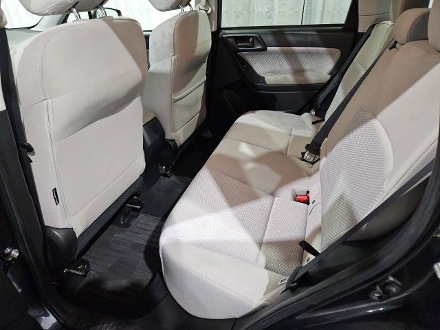 Used 2017 Subaru Forester 2.5i Premium image 11
