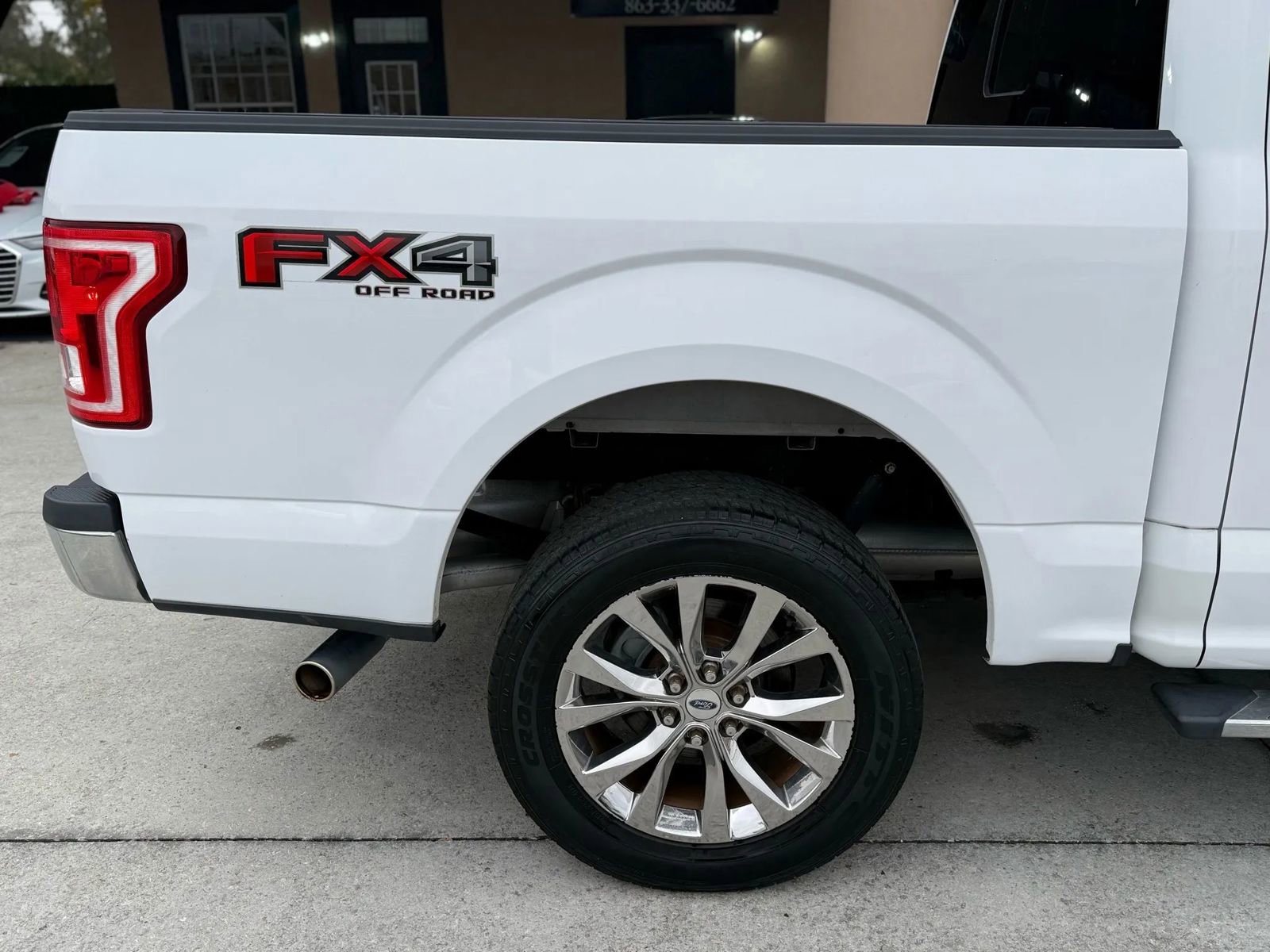 Used 2015 Ford F150 XLT w/ Equipment Group 302A Luxury AWD/4WD image 5