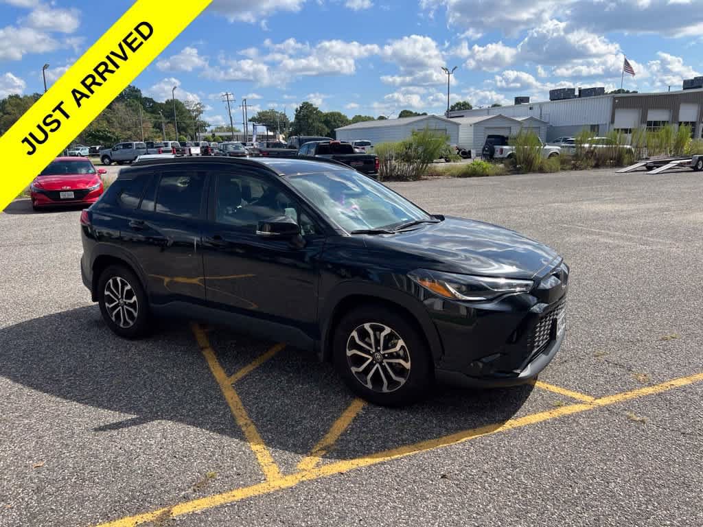 Used 2024 Toyota Corolla Cross AWD Hybrid w/ Moonroof Package image 6