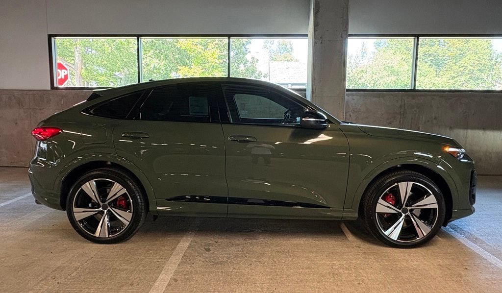 New 2026 Audi SQ5 Premium Plus AWD/4WD image 9