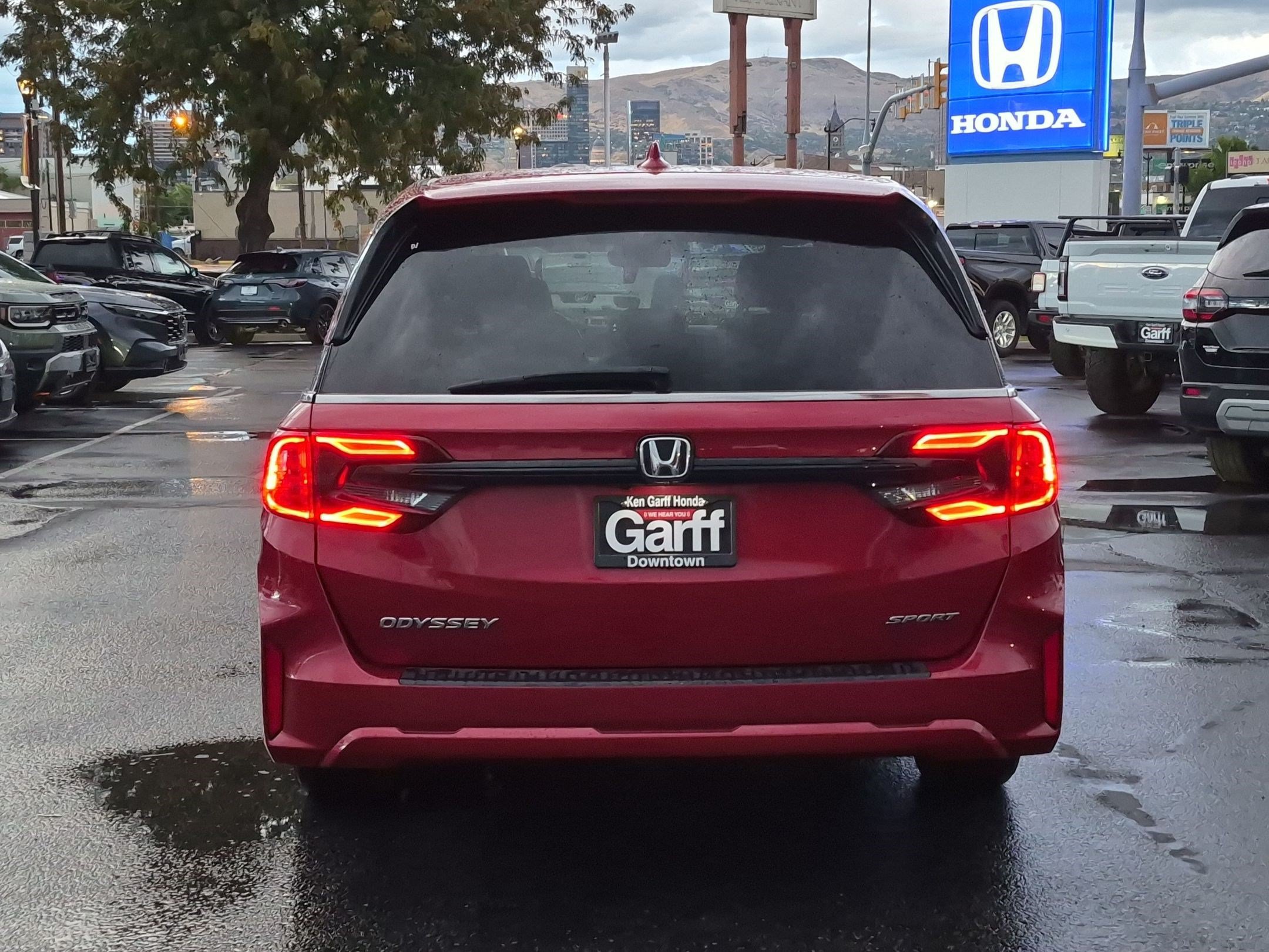Used 2025 Honda Odyssey Sport-L image 7