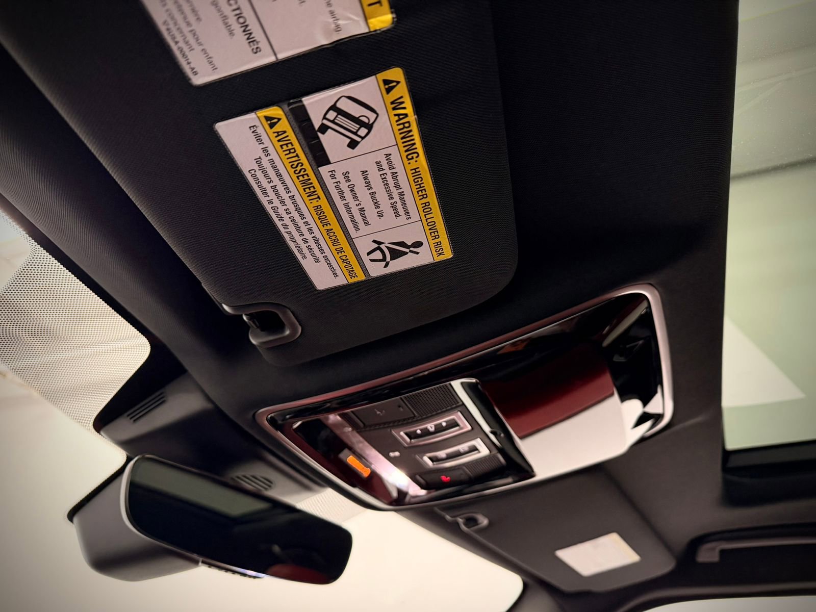 Used 2022 Land Rover Range Rover Sport SVR image 43