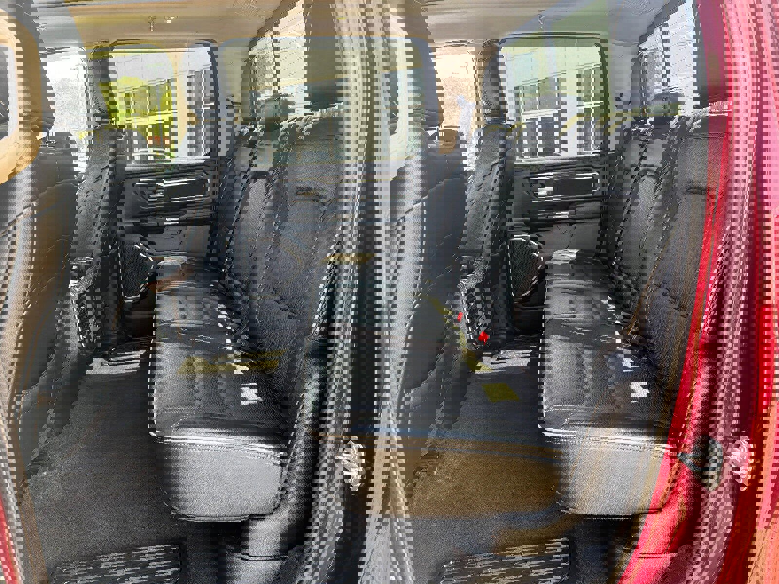 Used 2020 RAM 1500 Laramie AWD/4WD image 16