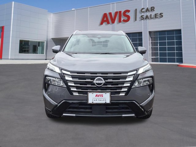 Used 2026 Nissan Rogue Platinum w/ Platinum Premium Package AWD/4WD image 2