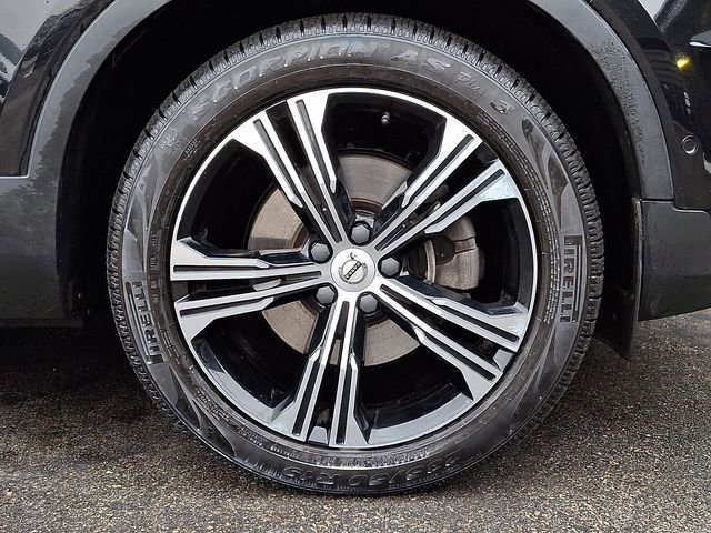 Used 2019 Volvo XC40 T5 Inscription image 12