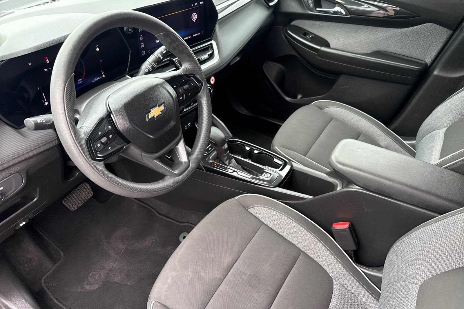 Used 2025 Chevrolet TrailBlazer LT AWD/4WD image 9