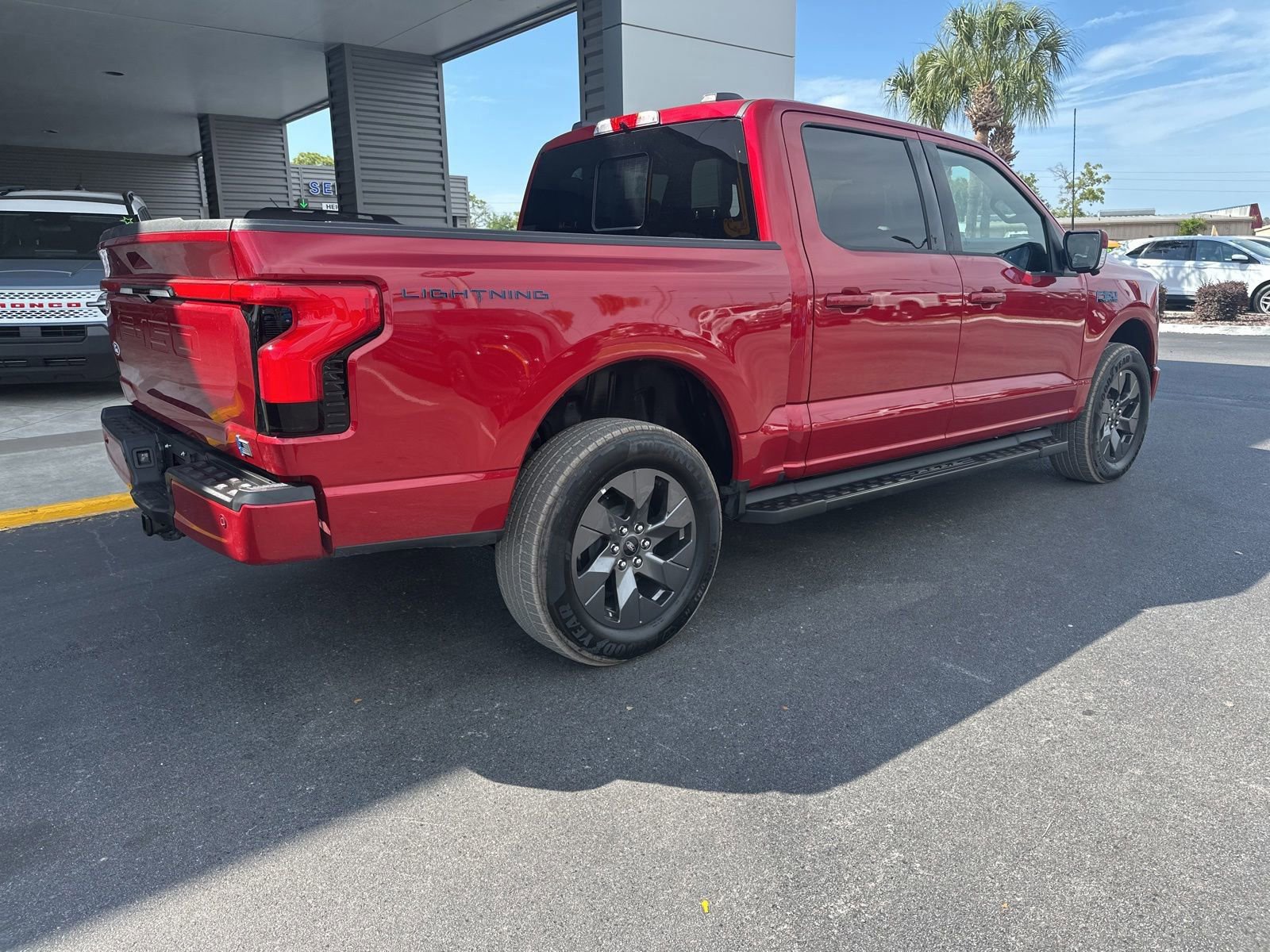 Certified 2025 Ford F150 Lightning Lariat AWD/4WD image 4