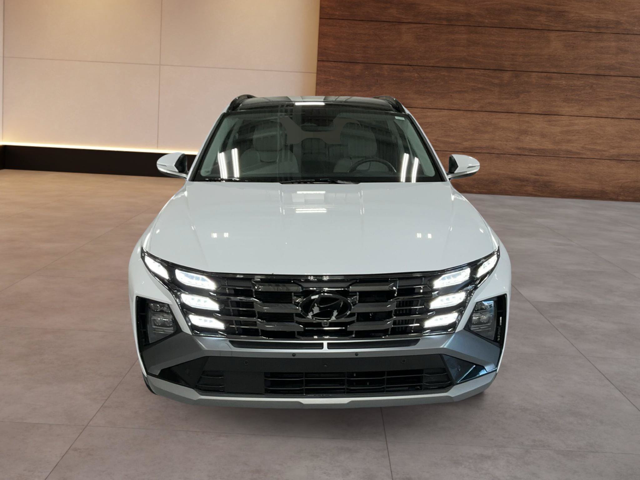 Certified 2025 Hyundai Tucson Limited AWD/4WD image 2