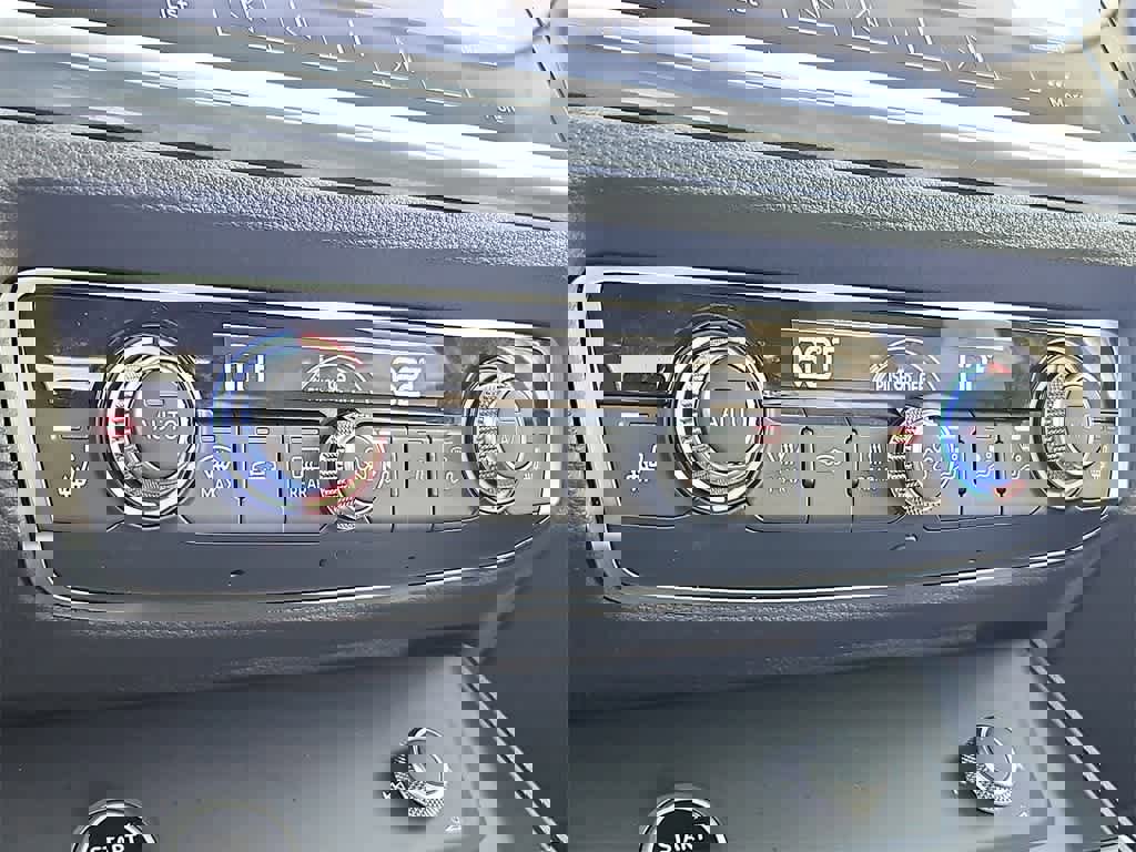 Used 2024 Audi Q3 2.0T Premium image 15