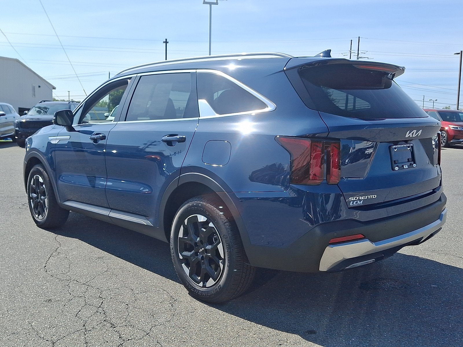 Used 2025 Kia Sorento S w/ Panoramic Sunroof Package AWD/4WD image 6