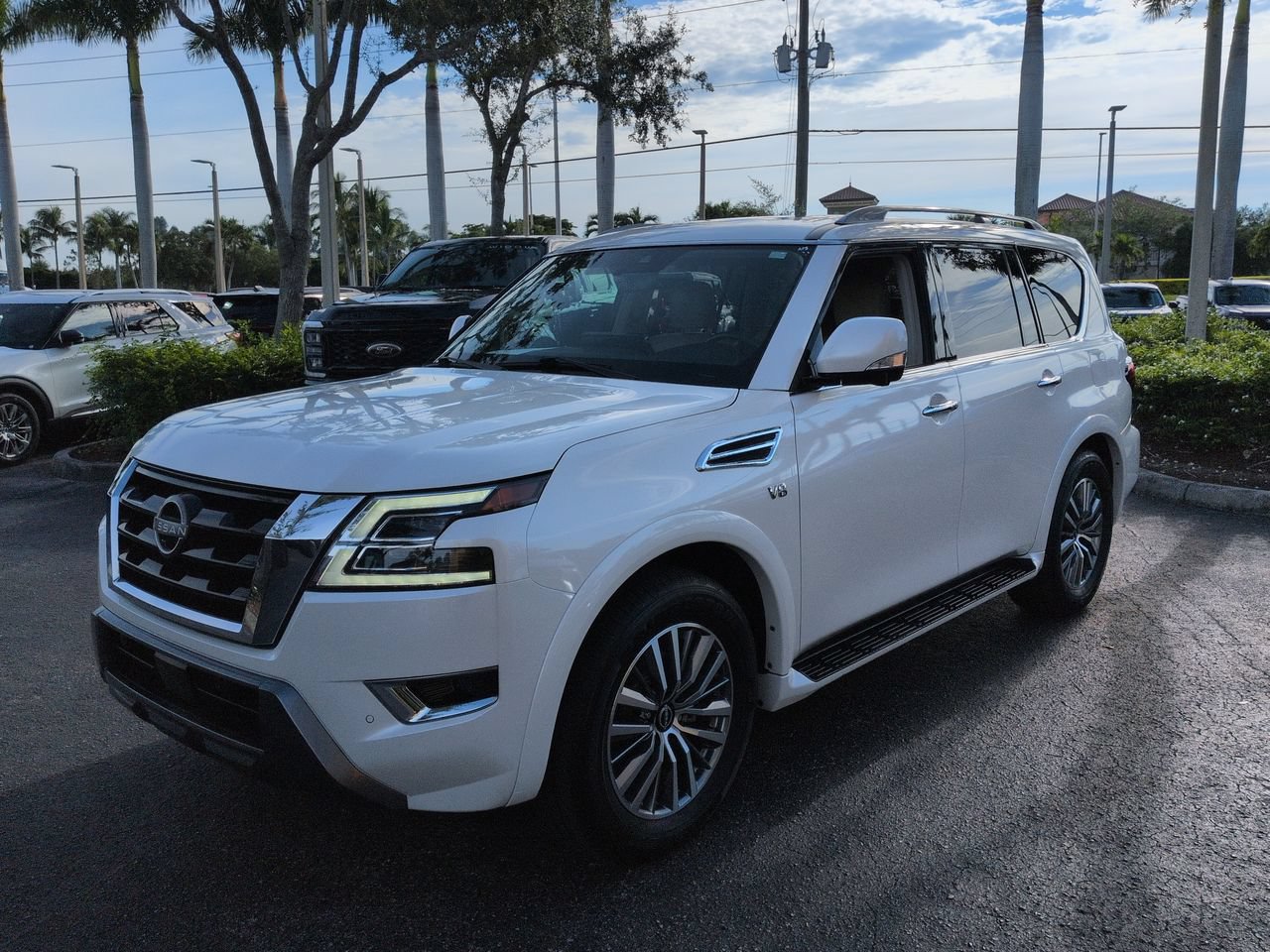 Used 2021 Nissan Armada SL w/ Captain's Chairs Package RWD image 8