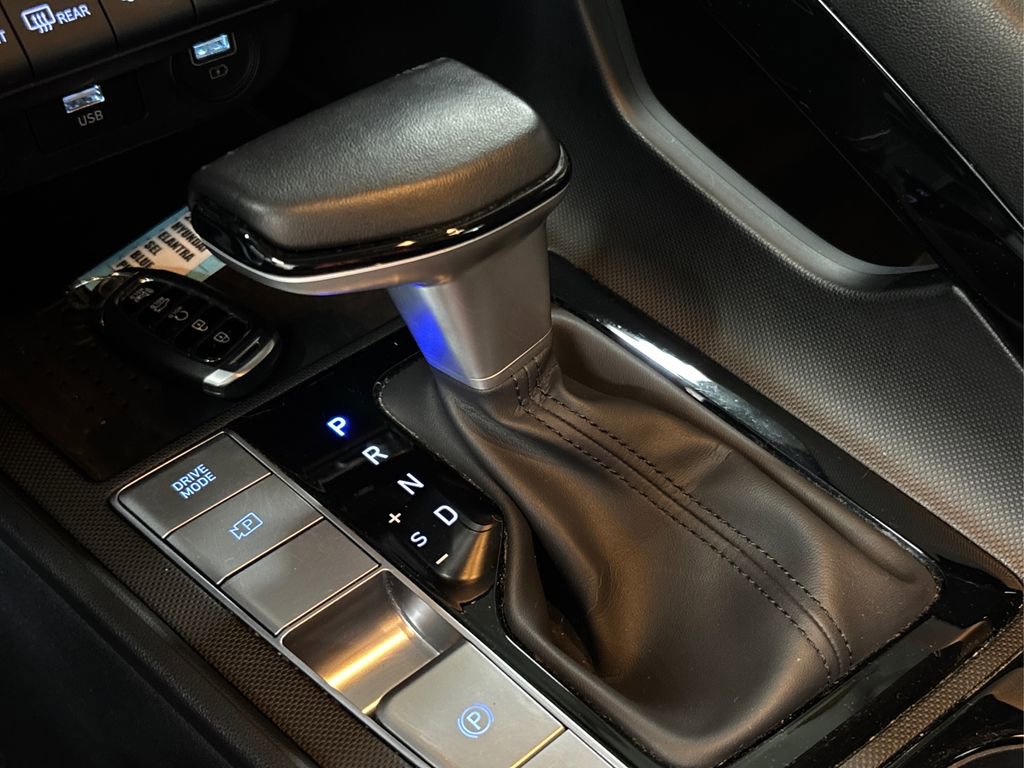 Used 2023 Hyundai Elantra SEL w/ Convenience Package image 34