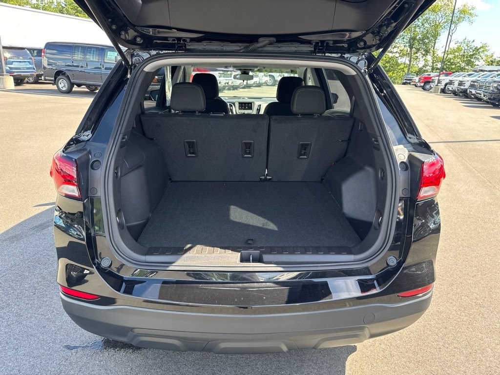 Used 2024 Chevrolet Equinox LS w/ Midnight Edition AWD/4WD image 6