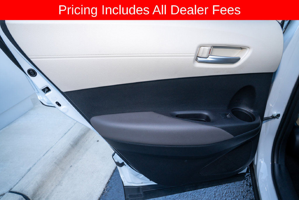 Used 2024 Toyota Corolla Cross XLE w/ Convenience Package AWD/4WD image 11
